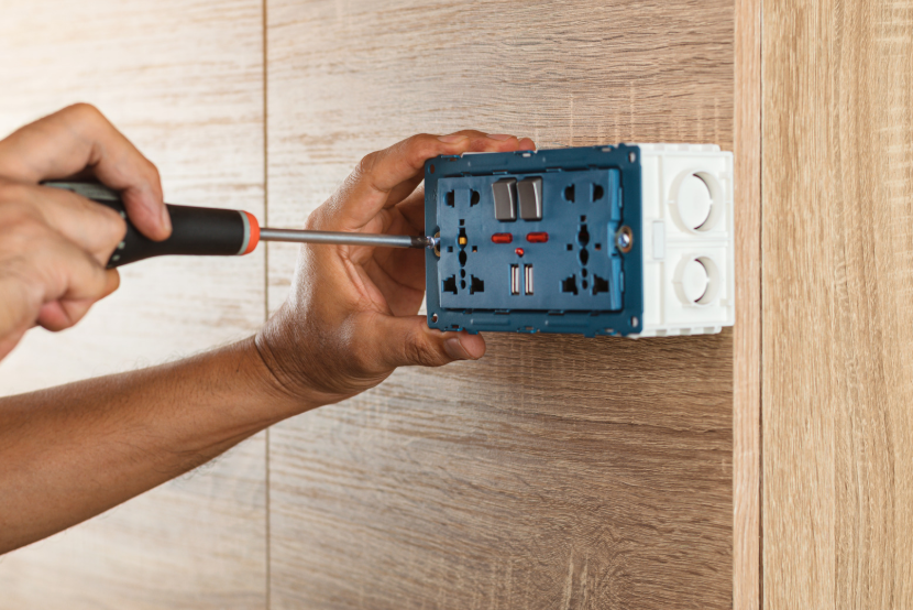 Read more about the article How to Install an Outlet Plug: A Step-by-Step Guide for Homeowners